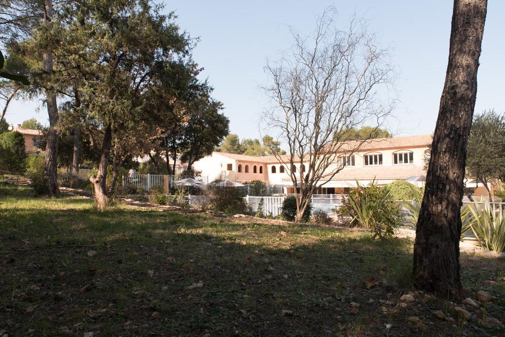 לה טורונה Logis Hostellerie De L'Abbaye מראה חיצוני תמונה