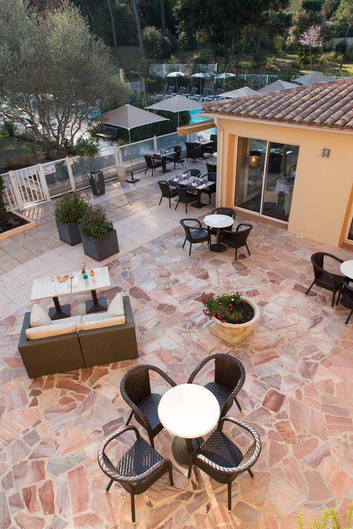 לה טורונה Logis Hostellerie De L'Abbaye מראה חיצוני תמונה