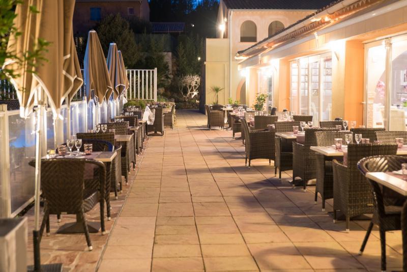 לה טורונה Logis Hostellerie De L'Abbaye מראה חיצוני תמונה