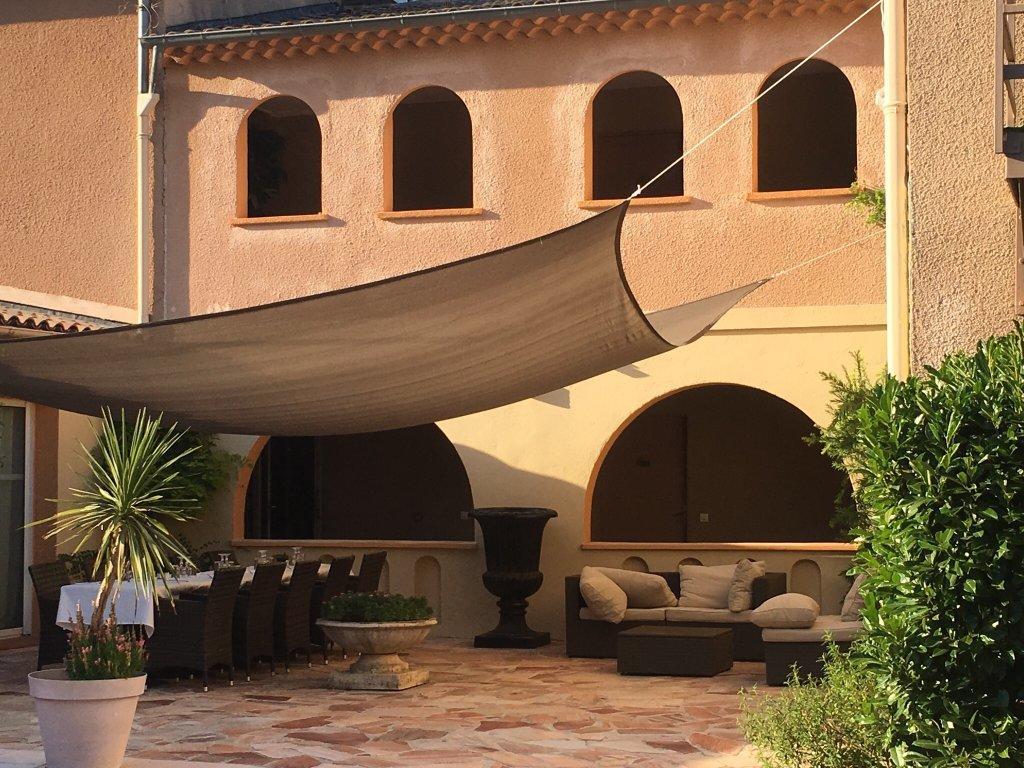 לה טורונה Logis Hostellerie De L'Abbaye מראה חיצוני תמונה